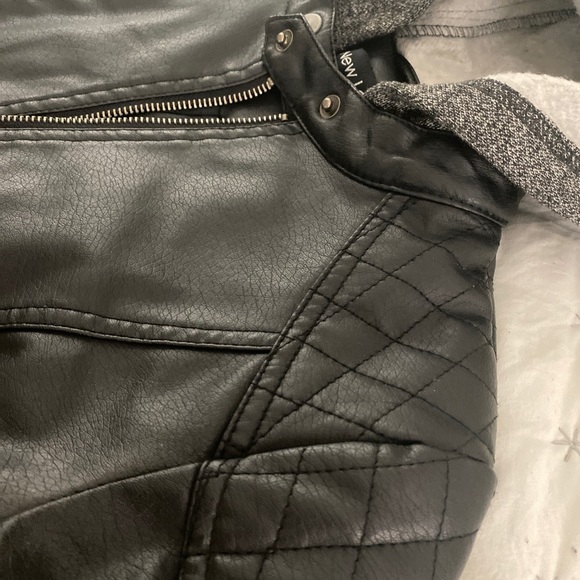 SOLD - Picture 3 of 9